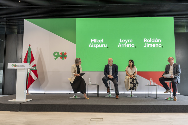 Iura Vasconiae en la presentación de los actos del 90 aniversario del primer Gobierno Vasco